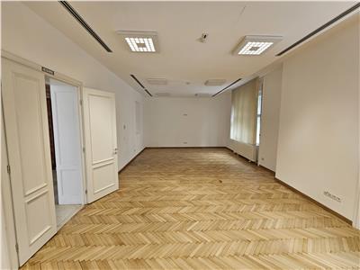 Inchiriere cladire individuala pentru birouri situata Ultracentral, 11 locuri de parcare, Cluj-Napoca