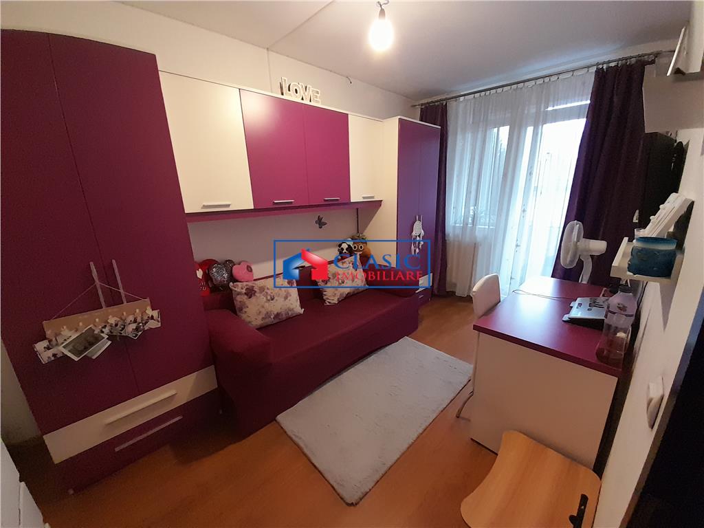 Vanzare apartament 3 camere in zona Piata 1 Mai Iris, Cluj Napoca