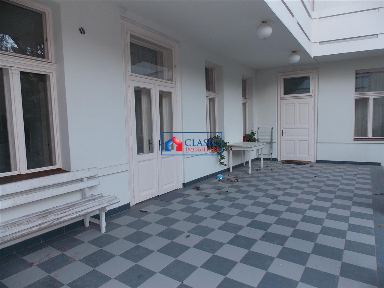 Inchiriere Apartament 3 camere de LUX in Centru, Cluj Napoca