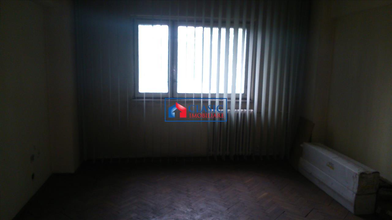 Vanzare Apartament 4 camere in Manastur, Calea Floresti, Cluj Napoca