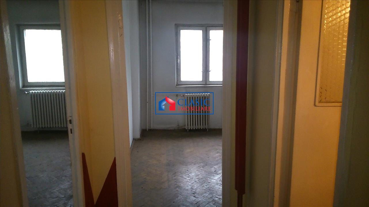 Vanzare Apartament 4 camere in Manastur, Calea Floresti, Cluj Napoca