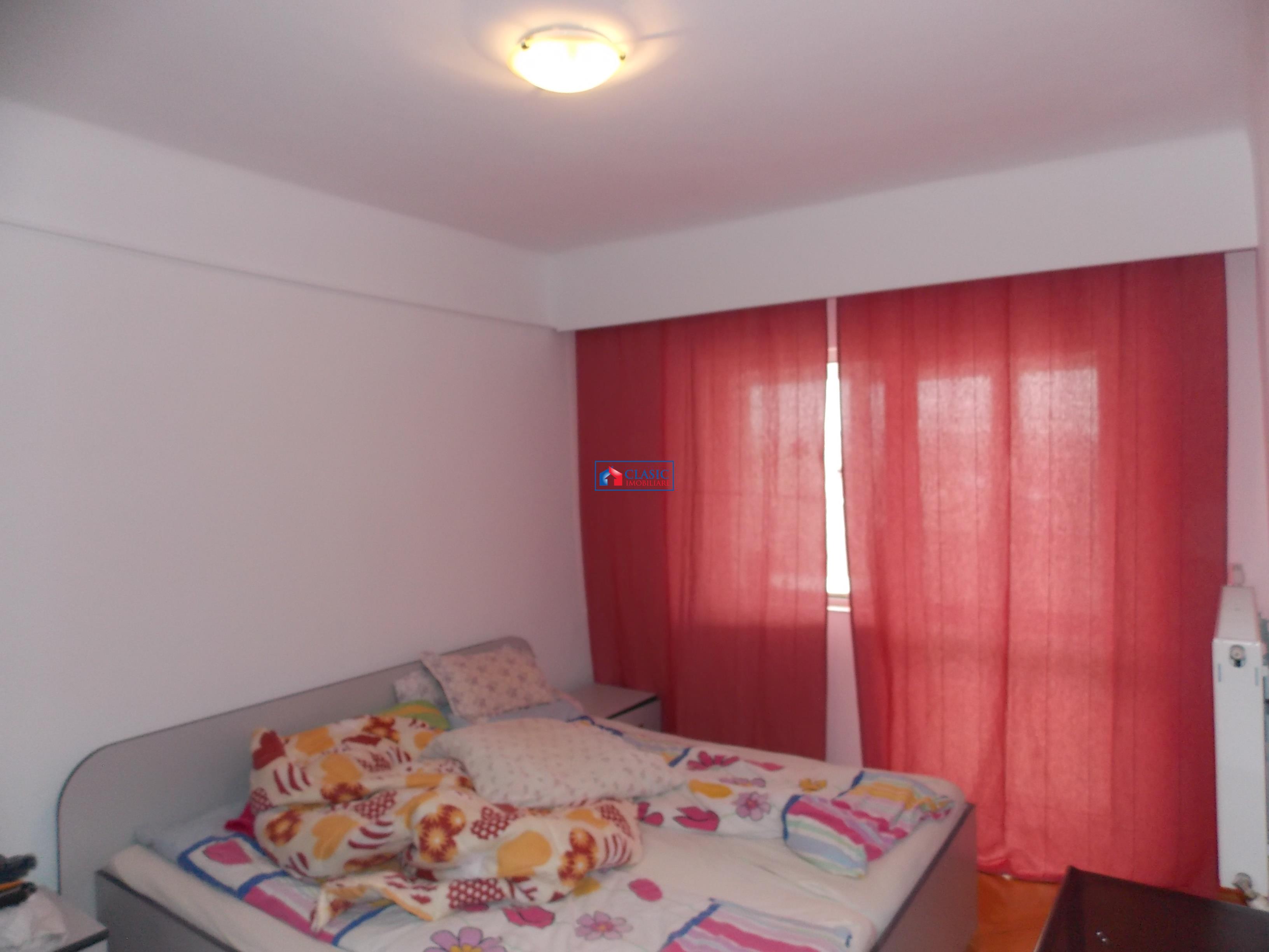 Inchiriere apartament 4 camere decomandate in Zorilor  zona Spitalul de Recuperare