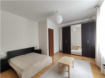 Inchiriere apartament 3 camere modern in Centru  Parcul Central