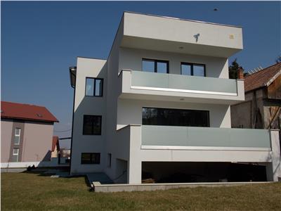 Vanzare casa duplex ultrafinisata, zona A.Muresanu, Cluj-Napoca