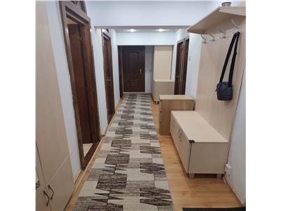 Inchiriere apartament 3 camere decomandate in Marasti  benzinaria MOL, Cluj Napoca