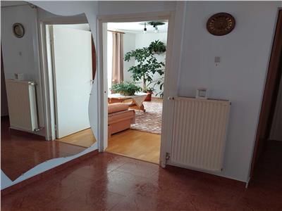 Vanzare apartament 3 camere decomandat Petrom Manastur, Cluj-Napoca