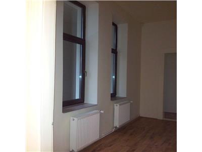 Vanzare apartament 3 camere Ultracentral locatie de exceptie, Cluj Napoca