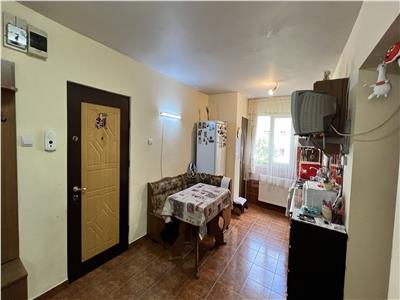 Vanzare apartament 3 camere decomandate in Manastur  zona Mc'Donalds, Cluj Napoca