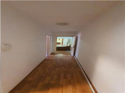 Vanzare apartament 3 camere, semidecomadat, zona Hermes, Cluj Napoca
