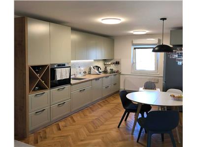 Vanzare apartament 4 camere renovat modern Zorilor zona UMF, Cluj-Napoca