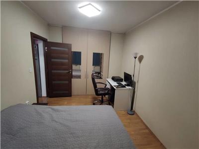 Vanzare apartament 3 camere Floresti zona Eroilor  Cetatii