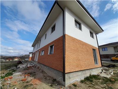 Vanzare casa tip Duplex finalizata zona Chinteni, 7 km Auchan Iris, Cluj Napoca