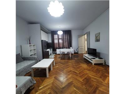 Vanzare apartament 3 camere de LUX zona Piata Unirii Centru, Cluj Napoca