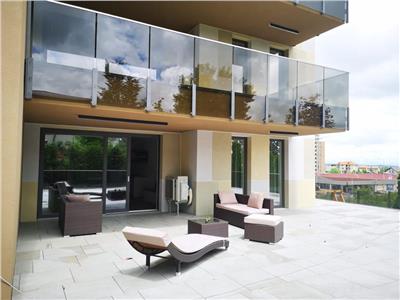 Inchiriere apartament 3 camere cu terasa de 140 mp in complex rezidential de lux, zona Buna Ziua,