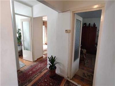 Vanzare apartament 3 camere decomandat Manastur zona Flora, Cluj Napoca