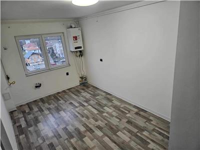 Vanzare apartament o camera 28 mp in zona Politia Baciu