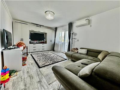 Vanzare apartament 2 camere decomandate modern in Zorilor  strada Lunii