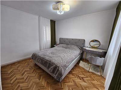 Inchiriere apartament 3 camere decomandat, Manastur strada Parang, Cluj Napoca