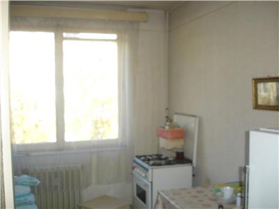 Vanzare Apartament 2 camere in Grigorescu langa strada Macului
