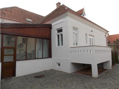 Inchiriere casa 210 mp utili zona A.Muresanu, Cluj Napoca