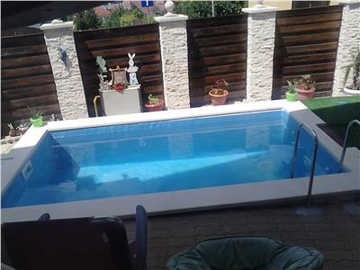 Vanzare casa individuala cu piscina exterioara, zona Zorilor, Cluj Napoca
