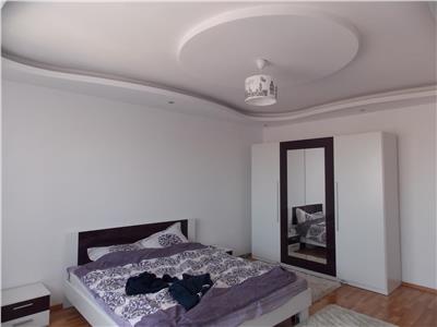 Inchiriere apartament 3 camere modern in Andrei Muresanu  zona Engels