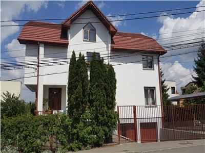 Vanzare casa individuala front la 2 strazi, A.Muresanu, Cluj Napoca