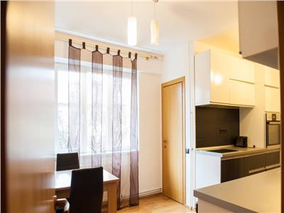 Vanzare Apartament 4 camere modern in Andrei Muresanu