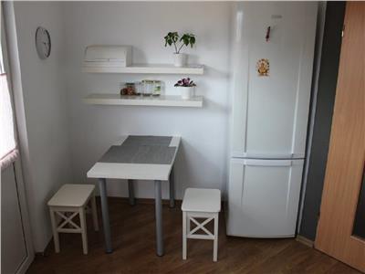 Apartament 2 camere decomandat in Grigorescu, Coloane
