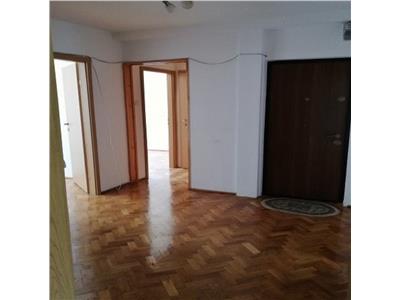 Apartament cu 4 camere in Grigorescu, etaj 1, zona Coloane