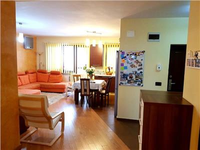 Inchiriere apartament 3 camere in Andrei Muresanu Piata Engels, Cluj Napoca