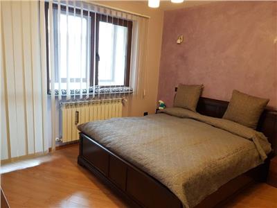 Inchiriere apartament 3 camere in Andrei Muresanu Piata Engels, Cluj Napoca